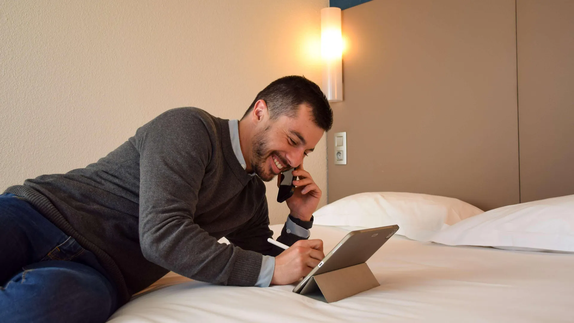 Campanile Millau Hotel 3*,