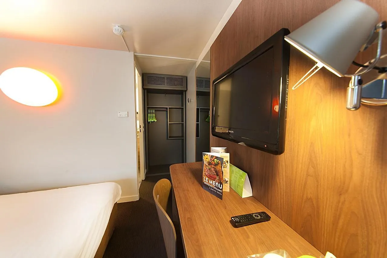 Campanile Millau Hotel